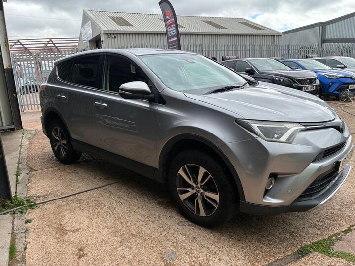 Toyota RAV4 2.0 D-4D Business Edition Plus Euro 6 (s/s) 5dr (Safety Sense, Nav)