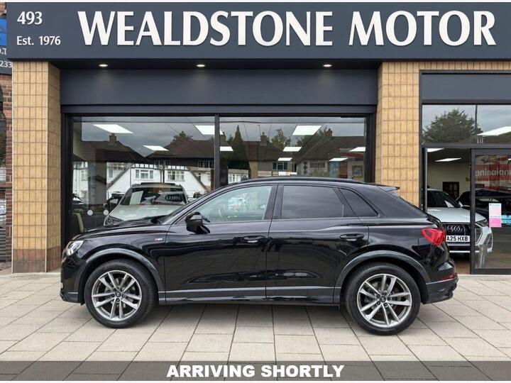 Audi Q3 1.5 TFSI CoD 35 Black Edition S Tronic Euro 6 (s/s) 5dr