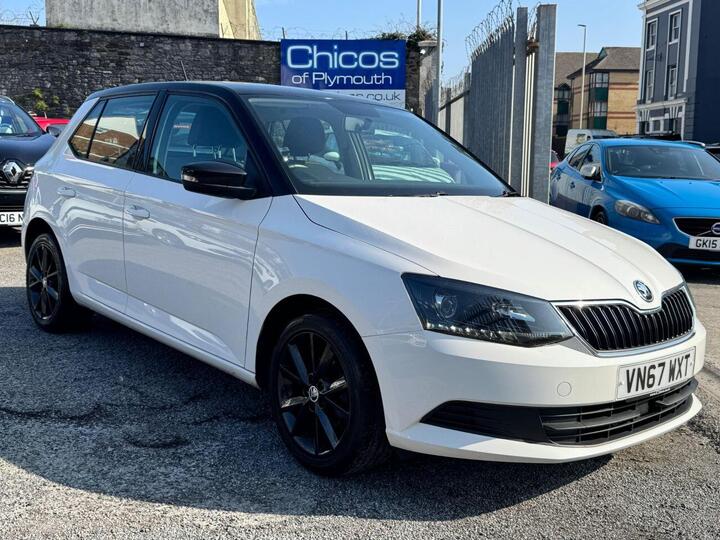 Skoda FABIA 1.0 TSI Colour Edition Euro 6 (s/s) 5dr Skoda FABIA 1.0 TSI Colour Edition Euro 6 (s/s) 5dr