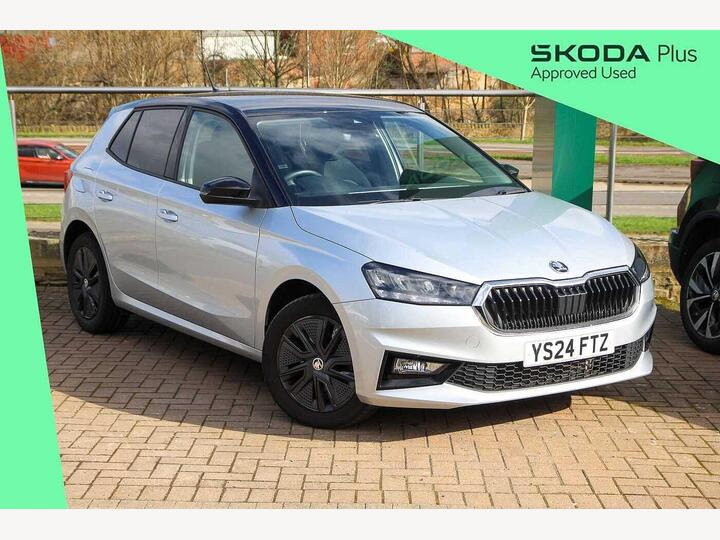 Skoda Fabia 1.0 TSI Colour Edition DSG Euro 6 (s/s) 5dr Skoda Fabia 1.0 TSI Colour Edition DSG Euro 6 (s/s) 5dr