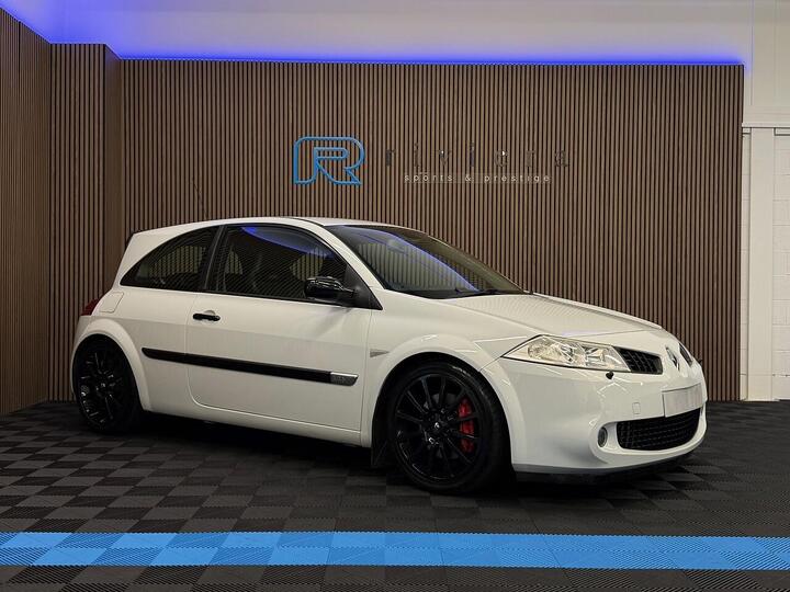 Renault Megane 2.0T Team F1 Team R26 3dr Renault Megane 2.0T Team F1 Team R26 3dr