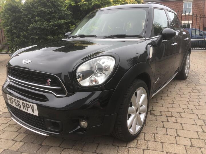 MINI Countryman 1.6 Cooper S ALL4 Euro 6 (s/s) 5dr MINI Countryman 1.6 Cooper S ALL4 Euro 6 (s/s) 5dr