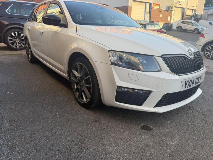 Skoda Octavia 2.0 TFSI VRS Euro 6 (s/s) 5dr Skoda Octavia 2.0 TFSI VRS Euro 6 (s/s) 5dr