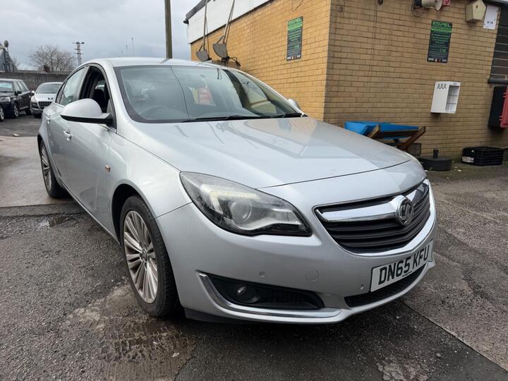 Vauxhall Insignia 2.0 CDTi EcoFLEX Design Nav Euro 5 (s/s) 5dr Vauxhall Insignia 2.0 CDTi EcoFLEX Design Nav Euro 5 (s/s) 5dr
