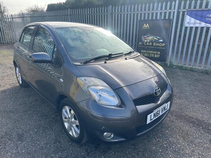 Toyota Yaris 1.33 Dual VVT-i T Spirit Euro 5 (s/s) 5dr