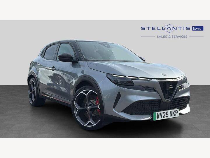 Alfa Romeo Junior 54kWh Elettrica Veloce Auto 5dr