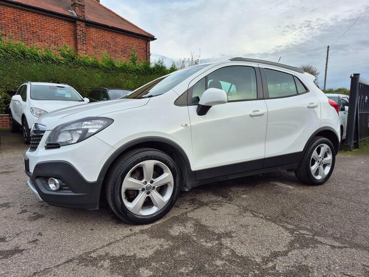 Vauxhall Mokka 1.6 Exclusiv 2WD Euro 5 (s/s) 5dr Vauxhall Mokka 1.6 Exclusiv 2WD Euro 5 (s/s) 5dr
