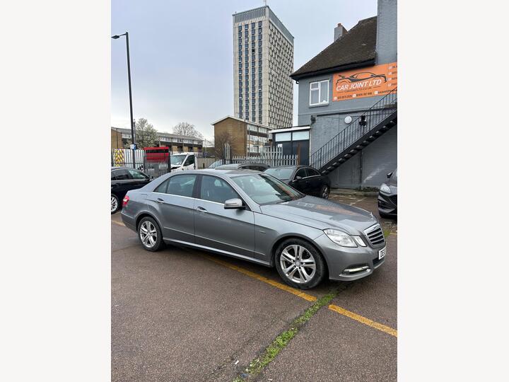 Mercedes-Benz E Class 2.1 E220 CDI BlueEfficiency Avantgarde Tiptronic Euro 5 4dr Mercedes-Benz E Class 2.1 E220 CDI BlueEfficiency Avantgarde Tiptronic Euro 5 4dr