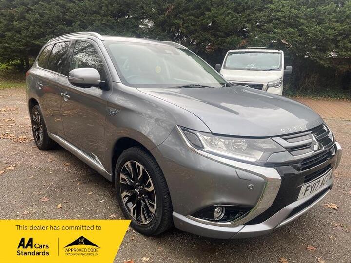 Mitsubishi Outlander 2.0h 12kWh 5hs CVT 4WD Euro 6 (s/s) 5dr Mitsubishi Outlander 2.0h 12kWh 5hs CVT 4WD Euro 6 (s/s) 5dr