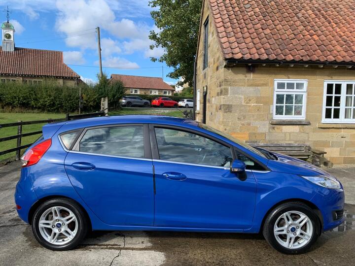 Ford Fiesta 1.25 Zetec Euro 5 5dr