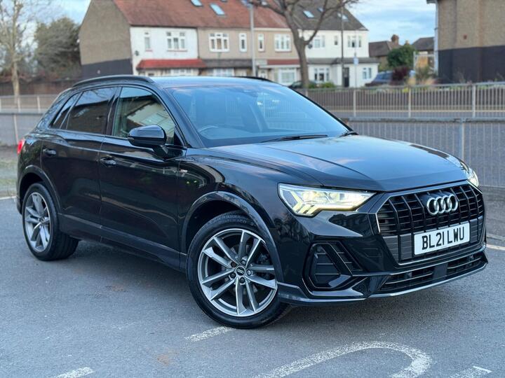 Audi Q3 1.5 TFSI CoD 35 Black Edition S Tronic Euro 6 (s/s) 5dr