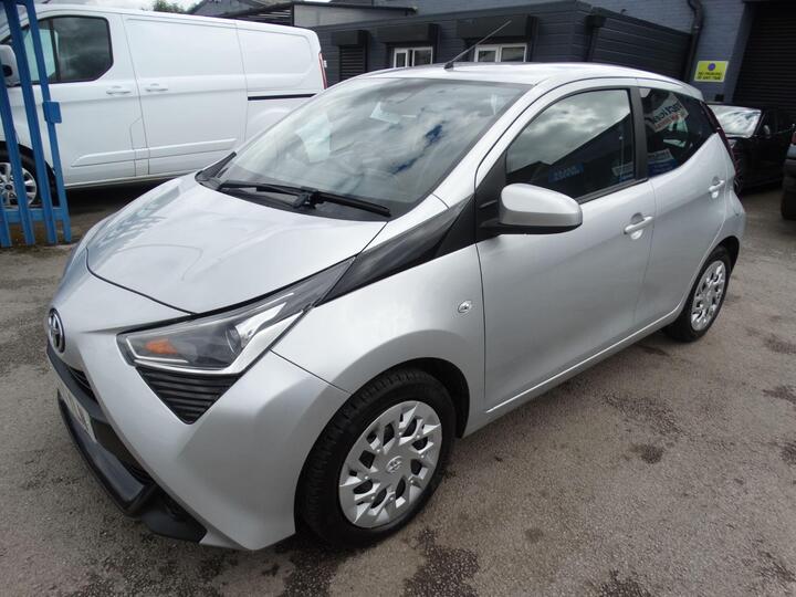 Toyota AYGO 1.0 VVT-i X-play Euro 6 (s/s) 5dr