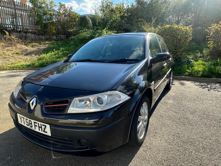 Renault Megane 1.6 VVT Dynamique 5dr Renault Megane 1.6 VVT Dynamique 5dr