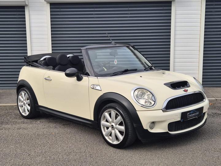 MINI Convertible 1.6 Cooper S Euro 4 2dr