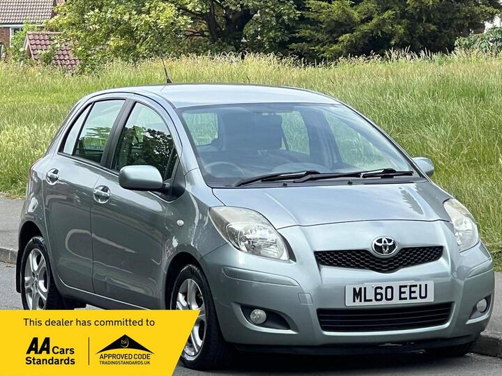 Toyota Yaris 1.33 Dual VVT-i TR Euro 4 (s/s) 5dr Toyota Yaris 1.33 Dual VVT-i TR Euro 4 (s/s) 5dr