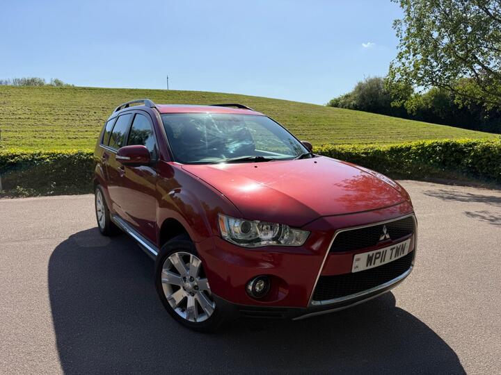 Mitsubishi Outlander 2.2 DI-D GX4 SST 4WD Euro 5 5dr Mitsubishi Outlander 2.2 DI-D GX4 SST 4WD Euro 5 5dr
