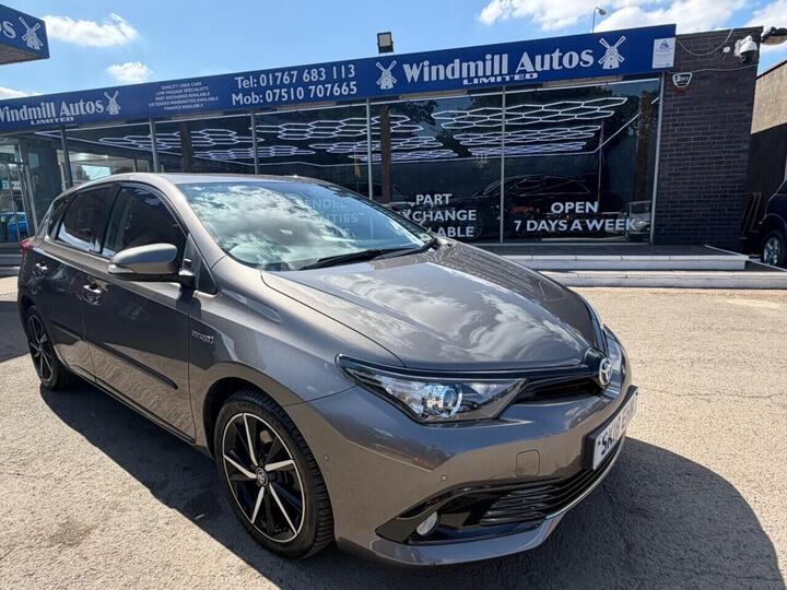 Toyota AURIS 1.8 VVT-h Design CVT Euro 6 (s/s) 5dr