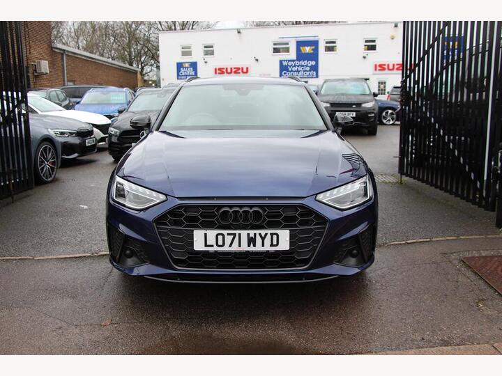 Audi A4 Avant 2.0 TFSI 40 Black Edition S Tronic Euro 6 (s/s) 5dr