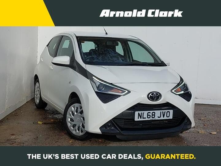 Toyota AYGO 1.0 VVT-i X-play Euro 6 5dr Toyota AYGO 1.0 VVT-i X-play Euro 6 5dr