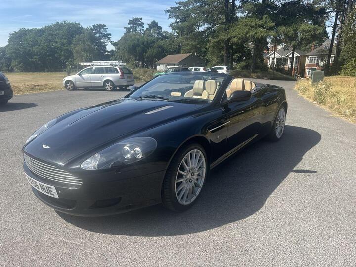 Aston Martin DB9 5.9 Volante Seq 2dr (EU4) Aston Martin DB9 5.9 Volante Seq 2dr (EU4)