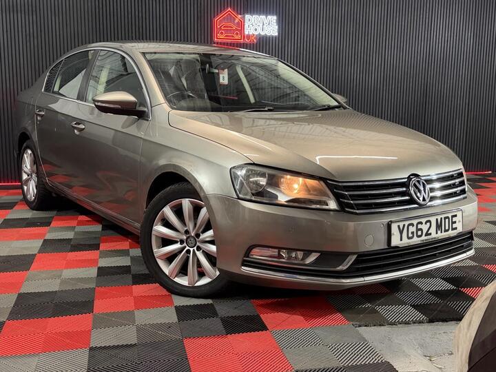 Volkswagen PASSAT 2.0 TDI BlueMotion Tech SE DSG Euro 5 (s/s) 4dr Volkswagen PASSAT 2.0 TDI BlueMotion Tech SE DSG Euro 5 (s/s) 4dr