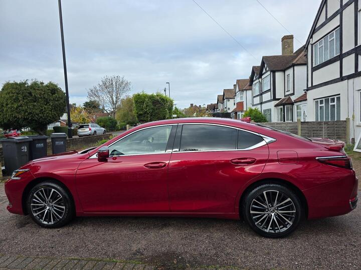 Lexus ES 2.5 300h E-CVT Euro 6 (s/s) 4dr