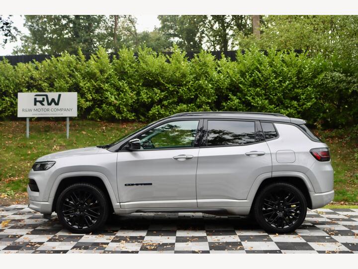 Jeep Compass 1.3 GSE T4 11.4kWh S Auto 4xe Euro 6 (s/s) 5dr Jeep Compass 1.3 GSE T4 11.4kWh S Auto 4xe Euro 6 (s/s) 5dr