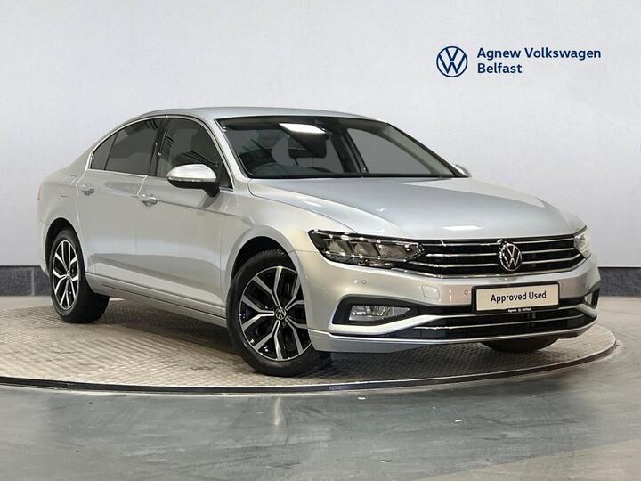 Volkswagen Passat 2.0 TDI EVO SEL Euro 6 (s/s) 4dr Volkswagen Passat 2.0 TDI EVO SEL Euro 6 (s/s) 4dr