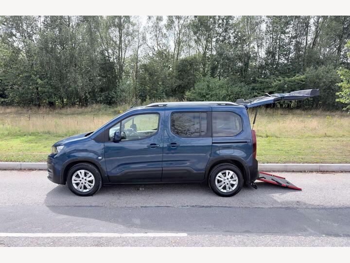 Peugeot Rifter 1.2 PureTech Allure Standard MPV EAT Euro 6 (s/s) 5dr