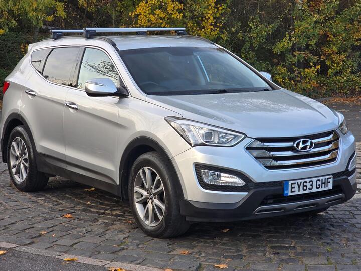 Hyundai Santa Fe 2.2 CRDi Premium Auto 4WD Euro 5 5dr (7 Seat) Hyundai Santa Fe 2.2 CRDi Premium Auto 4WD Euro 5 5dr (7 Seat)