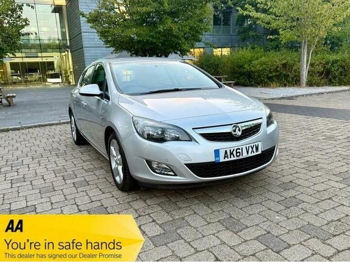 Vauxhall ASTRA 1.6 16v SRi Auto Euro 5 5dr Vauxhall ASTRA 1.6 16v SRi Auto Euro 5 5dr