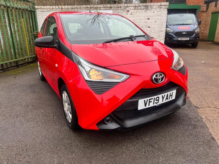 Toyota AYGO 1.0 VVT-i X Euro 6 3dr Toyota AYGO 1.0 VVT-i X Euro 6 3dr