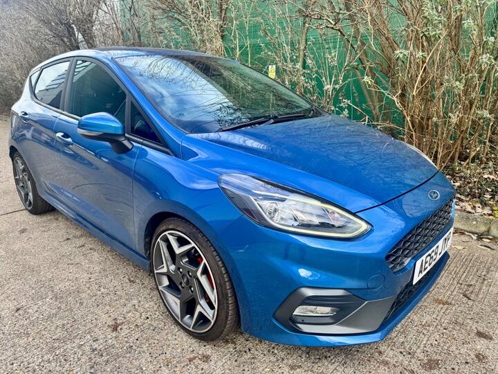 Ford Fiesta 1.5T EcoBoost ST-2 Euro 6 (s/s) 5dr Ford Fiesta 1.5T EcoBoost ST-2 Euro 6 (s/s) 5dr
