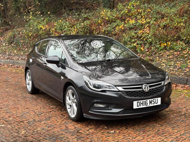 Vauxhall Astra 1.4i Turbo SRi Nav Euro 6 5dr Vauxhall Astra 1.4i Turbo SRi Nav Euro 6 5dr