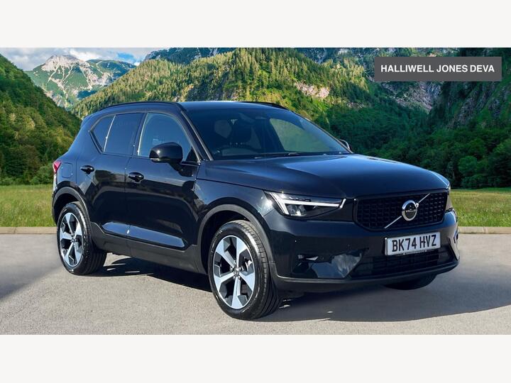 Volvo XC40 2.0 B3 MHEV Plus Dark DCT Auto Euro 6 (s/s) 5dr