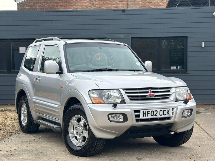 Mitsubishi Shogun 3.2 TD Equippe 3dr Mitsubishi Shogun 3.2 TD Equippe 3dr