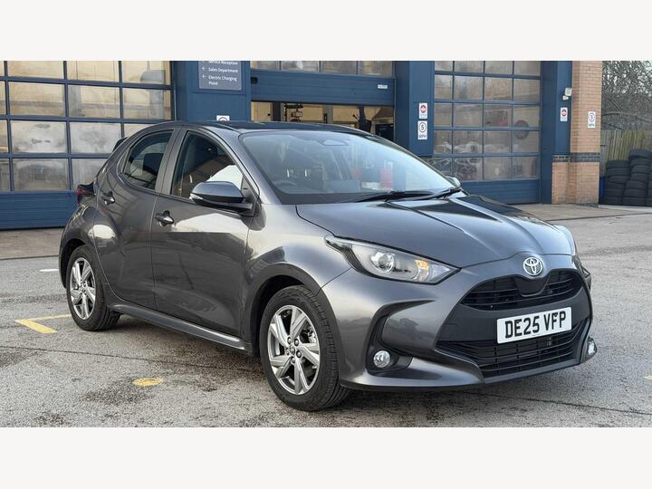 Toyota YARIS HATCHBACK 1.5 VVT-h Icon E-CVT Euro 6 (s/s) 5dr