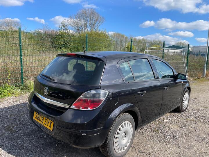 Vauxhall Astra 1.6i 16v Life 5dr