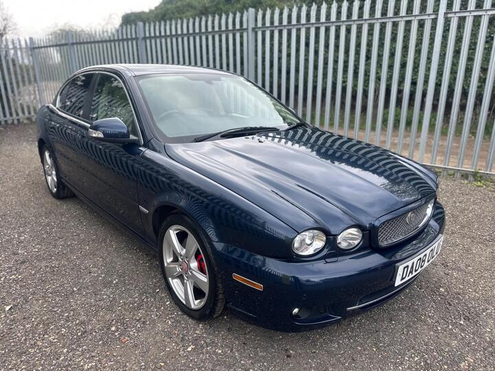 Jaguar X-Type 2.2D DPF SE 4dr Jaguar X-Type 2.2D DPF SE 4dr