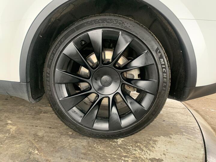 Tesla Model Y (Dual Motor) Long Range Auto 4WDE 5dr