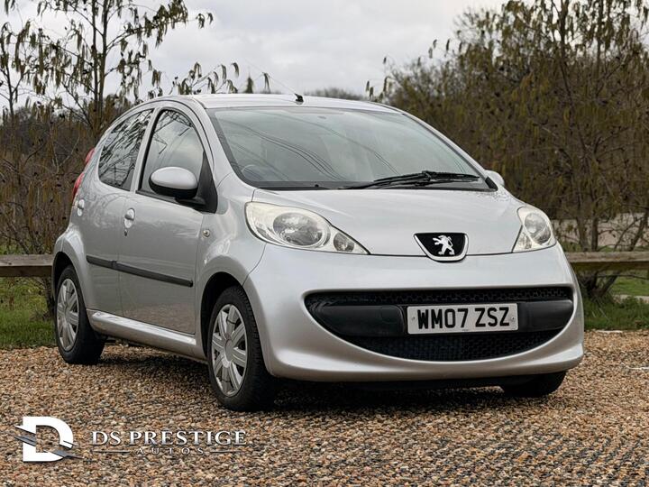 Peugeot 107 1.0 12V Urban Move Euro 4 5dr