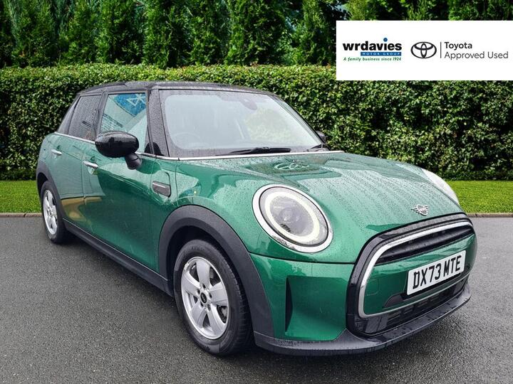 MINI Cooper 1.5C Classic Steptronic Euro 6 (s/s) 5dr