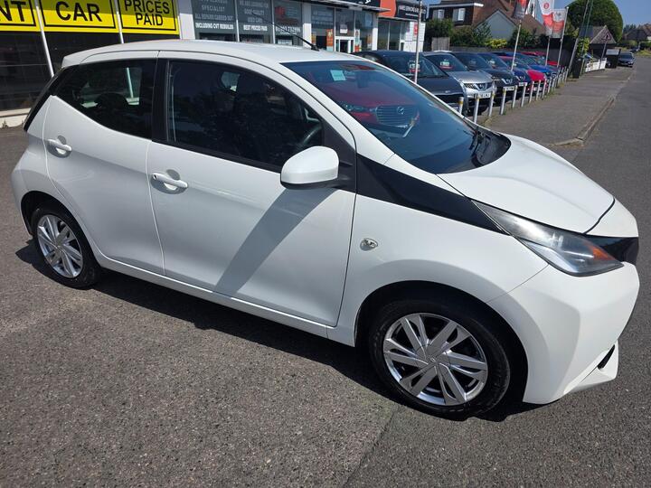 Toyota AYGO 1.0 VVT-i X-pression Euro 5 5dr Euro 5