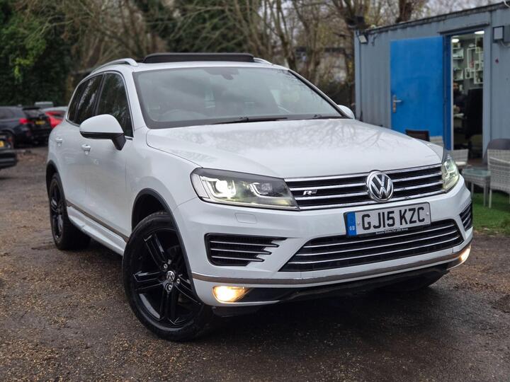 Volkswagen Touareg 3.0 TDI V6 BlueMotion Tech R-Line Tiptronic 4WD Euro 6 (s/s) 5dr Volkswagen Touareg 3.0 TDI V6 BlueMotion Tech R-Line Tiptronic 4WD Euro 6 (s/s) 5dr