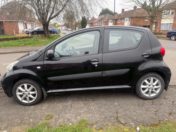 Toyota AYGO 1.0 VVT-i Black Euro 4 5dr