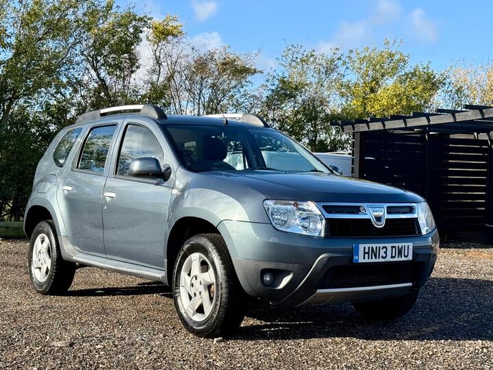 Dacia Duster 1.5 DCi Laureate Euro 5 5dr Dacia Duster 1.5 DCi Laureate Euro 5 5dr