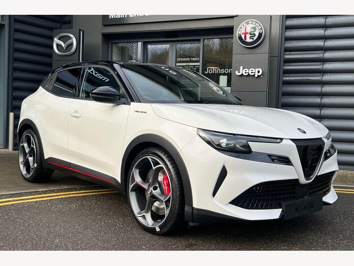 Alfa Romeo Junior Elettrica 54kWh Elettrica Veloce Auto 5dr
