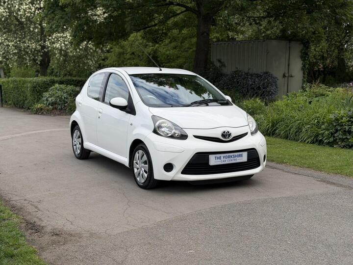 Toyota AYGO 1.0 VVT-i Move Euro 5 5dr