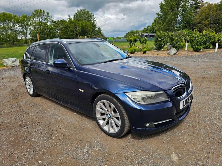 BMW 3 Series 2.0 318d Exclusive Edition Touring Euro 5 (s/s) 5dr BMW 3 Series 2.0 318d Exclusive Edition Touring Euro 5 (s/s) 5dr
