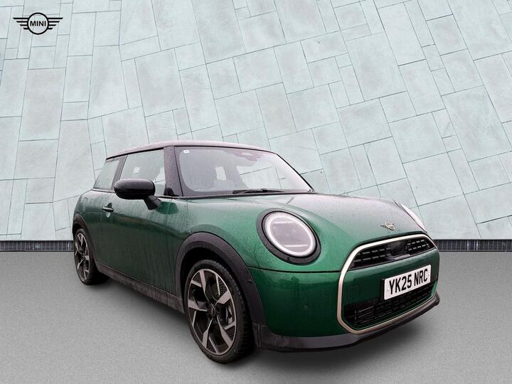 MINI Cooper 1.5C Exclusive Steptronic Euro 6 (s/s) 3dr